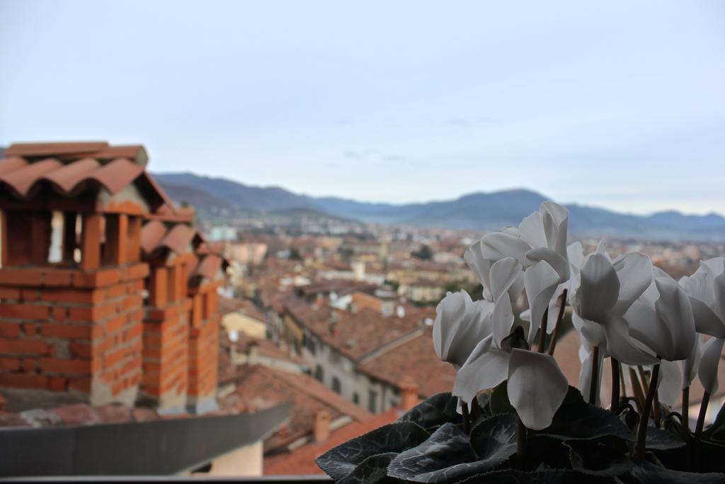 Casa Vacanza Fontana Del Delfino Bergamo Room photo
